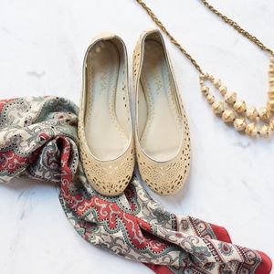 Tan cutout flats - S 6 *Never worn*